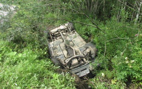 В Коми трое мужчин приняли горячительного и отправили в полет «семерку» (фото)