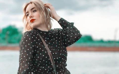 Южные косички, венок из роз и полевые цветы: 8 лучших фото сыктывкарок из Instagram