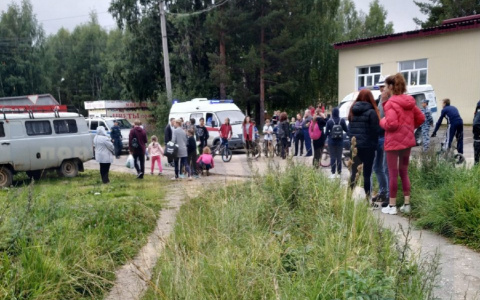 В Сыктывкаре эвакуировали жилой дом: «Позвонила незнакомка и сказала, что в здании бомба»