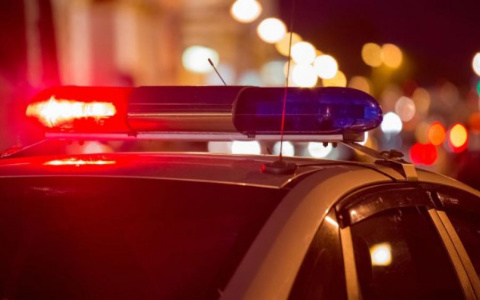 В Сыктывкаре ищут водителя, который протаранил пять машин и скрылся