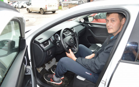 Двухметровый сыктывкарец о Škoda Octavia: «Коленки ни во что не упираются»
