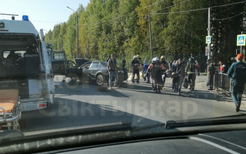 Стало известно о пострадавших в жесткой аварии в Сыктывкаре