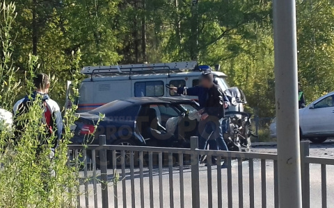 Стало известно, как произошла жесткая авария с «Ауди» и «Мерседесом» в Сыктывкаре