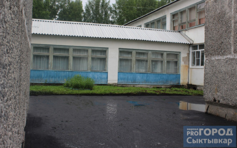 «Я стояла на улице и рыдала»: сыктывкарка сама искала дочь, которую потеряли в детсаду
