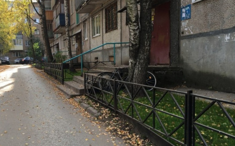 В Сыктывкаре привели в порядок двор, на который потратили 300 тысяч рублей