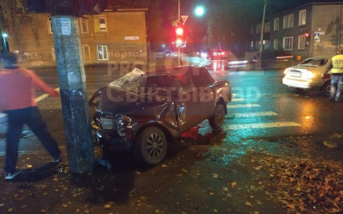 В Сыктывкаре произошло два жестких ДТП, есть пострадавшие
