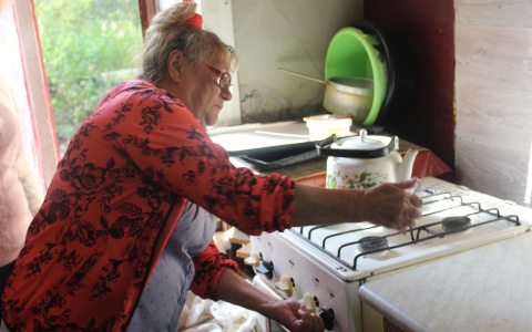 «Питаемся бич-пакетами!»: после пожара в Сыктывкаре люди не могут готовить еду