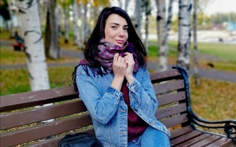Осенние фотосессии и рабочие селфи: 8 снимков сыктывкарских красавиц из Instagram