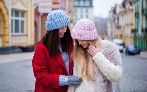 Молодая мама из Сыктывкара поделилась, где искать теплые шарфы и шапки