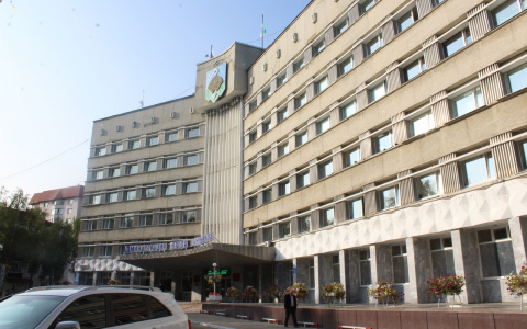 В мэрии Сыктывкара проходит планерка: онлайн-трансляция