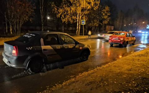 В Сыктывкаре «Рено» влетел в «Ладу», пострадала 2-летняя девочка