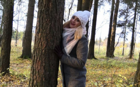 «Самое красивое время года»: участница конкурса «Мисс октябрь» рассказала, за что любит осень (фото)