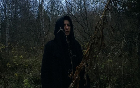 Колдун из Сыктывкара перед новой серией «Битвы экстрасенсов» искал силу в лесу