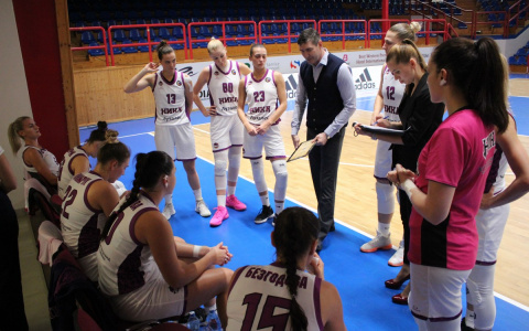 Сыктывкарские баскетболистки одержали первую победу в новом сезоне Суперлиги