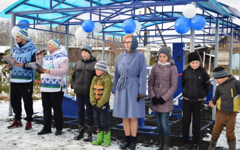 В Коми торжественно перерезали ленточку на спортивной площадке (видео)