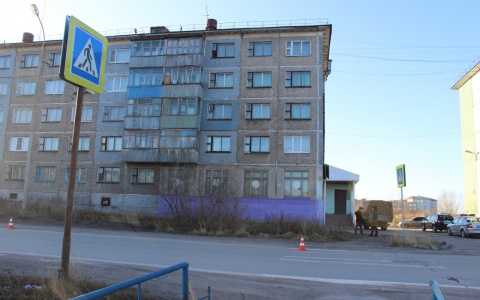 В Коми под колеса авто попала 12-летняя девочка