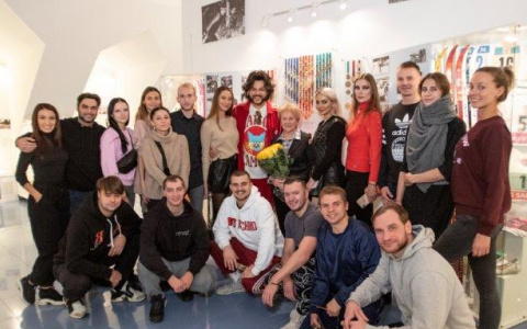 Филипп Киркоров познакомился с легендарной лыжницей из Коми Раисой Сметаниной