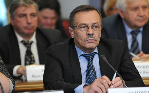 В Сыктывкаре на рабочем месте нашли мертвым чиновника