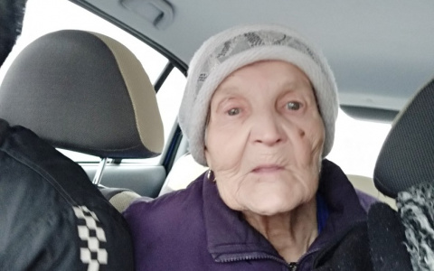 «Она молила о помощи»: девушка вернула домой 93-летнюю бабушку, которая потерялась в Сыктывкаре