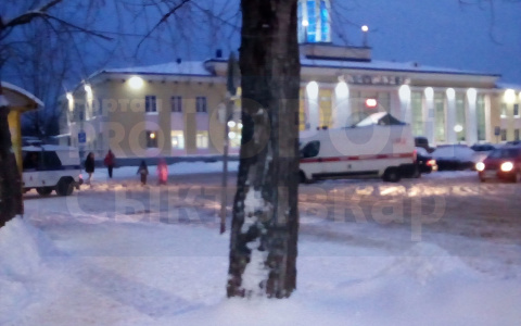 В Сыктывкаре срочно эвакуировали железнодорожный вокзал