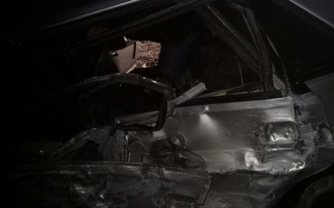 В Коми водитель без прав влетел в КамАЗ и сломал ноги