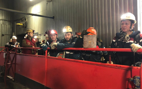 Нефтяную шахту, которая загорелась в Коми, затопят