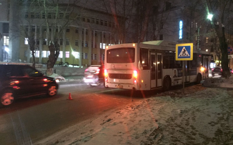 Автобус сбил ребенка около перекрестка в Сыктывкаре (фото)