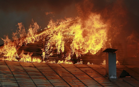 В Коми поджигатель-пироман спалил дом за 3 миллиона рублей