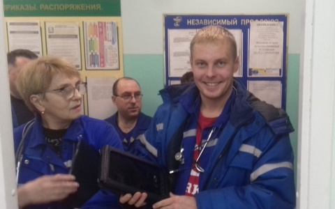 Сыктывкарским врачам скорой помощи выдали для работы «продвинутые» гаджеты