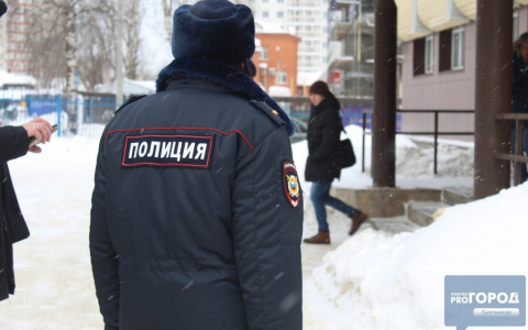 В Коми 8-летняя девочка пустила домой незнакомца и ушла в школу