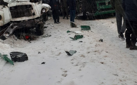 На трассе Сыктывкар-Киров крупная авария: двое пострадали (фото)