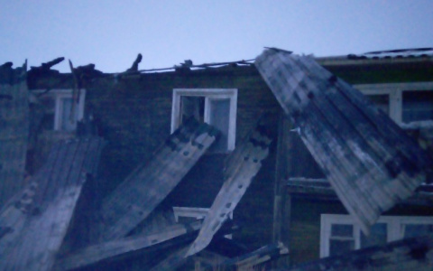 В Коми из горящего дома вытаскивали рыдающих детей