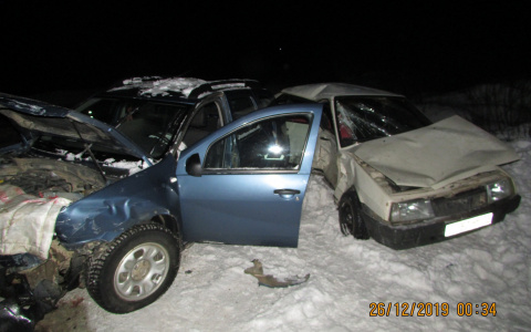 В Коми водитель без прав протаранил «Рено» и сломал ребра пассажиру