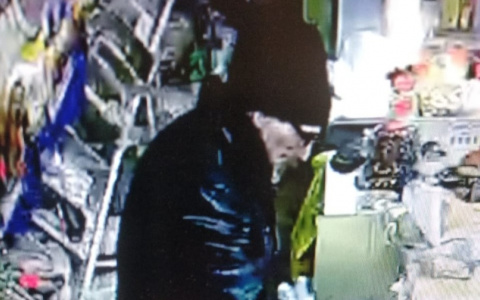 В Коми задержали мужчину, который жестоко изрезал продавца фруктов