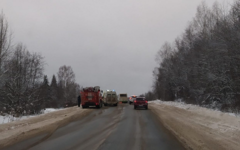 На трассе под Сыктывкаром столкнулись «Шкода» и «Шевроле», пострадали четверо