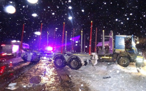 В Коми водитель грузовика «догнал» КамАЗ и оказался в больнице