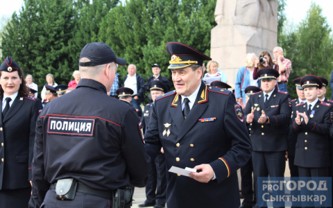 В Коми задержали главу МВД региона