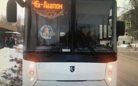 В Сыктывкаре пожилую женщину увезли из автобуса с гипертоническим кризом