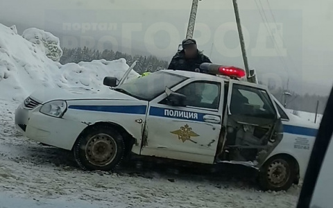 Под Сыктывкаром столкнулись КамАЗ, машина ДПС и три легковушки (фото, видео)