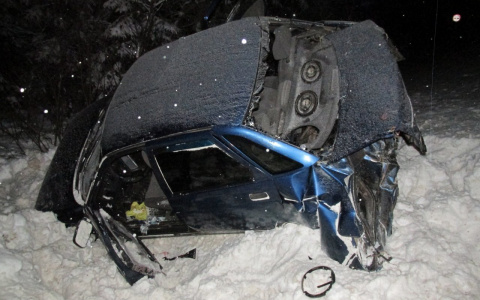 В Коми водитель без прав сел за руль пьяным и устроил аварию