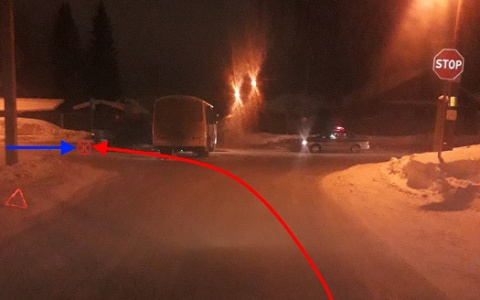 В Сыктывкаре иномарка влетела в пассажирский автобус