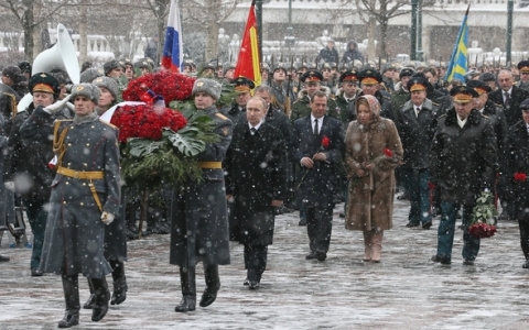Стало известно, сколько выходных ждет россиян на День защитника Отечества