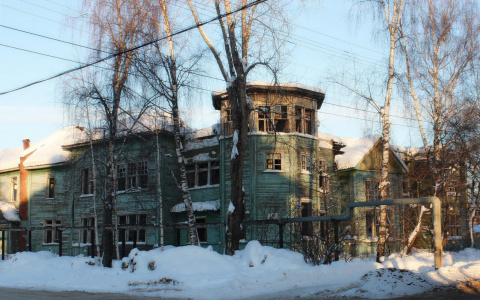 В Сыктывкаре восстановят сгоревшее здание школы в Кируле