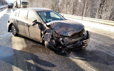 Появились подробности смертельной аварии на трассе в Коми (фото)