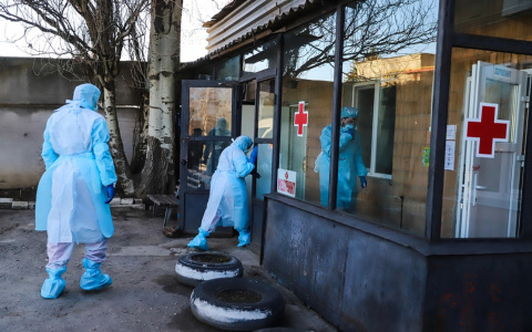 Минздрав уточнил условия распространения COVID-19