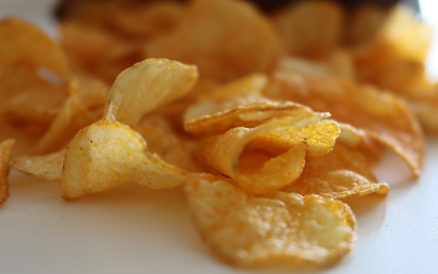 Эксперты нашли в российских чипсах тяжелый металл и мышьяк