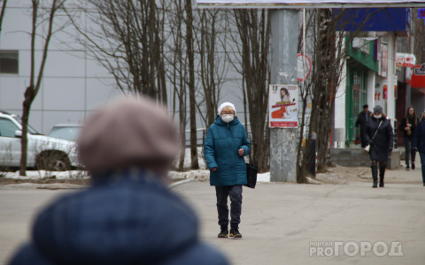 Жителям Коми рекомендовали носить маски в общественных местах