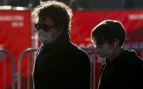 Эксперт назвал симптомы COVID-19, при которых нужно вызывать скорую