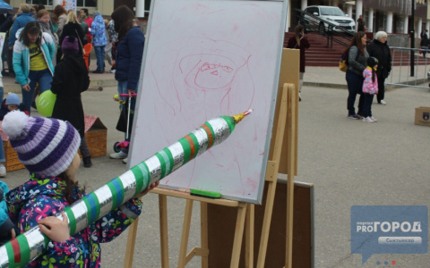 Семьи с детьми получат разовую выплату в размере 10 тысяч рублей