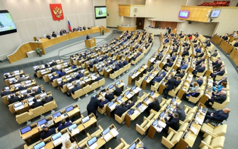 В России обсуждают закон о наказании чиновников за хамство